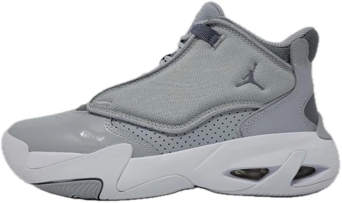 Jordan Max Aura 4 basketball shoe