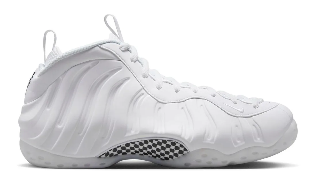 Nike Air Foamposite One basketball shoe