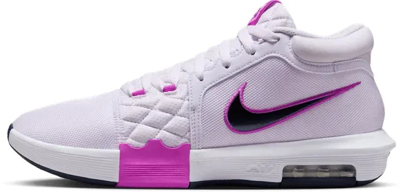 Nike LeBron Witness 8 (Finals) basketball shoe